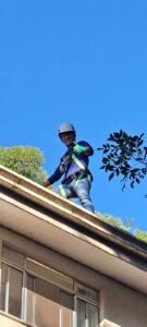 Grupo Clean Life 24 horas Confecção de Drenos e Reparos em Telhados